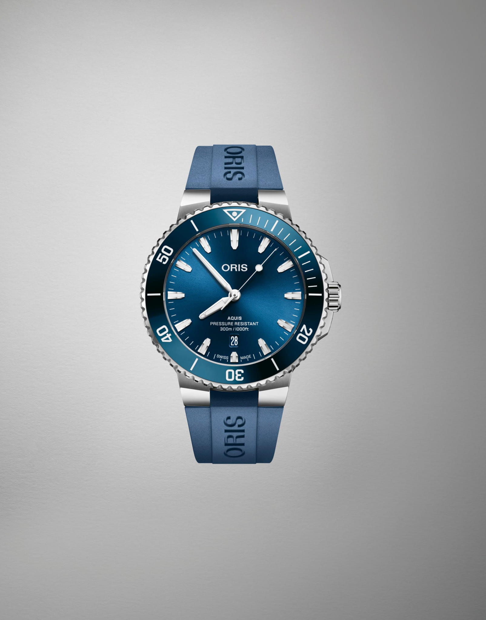 Oris Oris Aquis Date 01 733 7787 4135-07 4 22 35FC, aquis швейцария мужские часы на браслете каучук боковой вид
